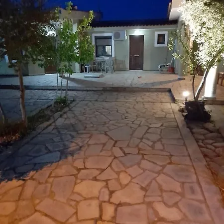 Giola Aparments And Studios 2 Astris Exterior photo