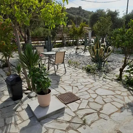 Giola Aparments And Studios 2 Astris Exterior photo
