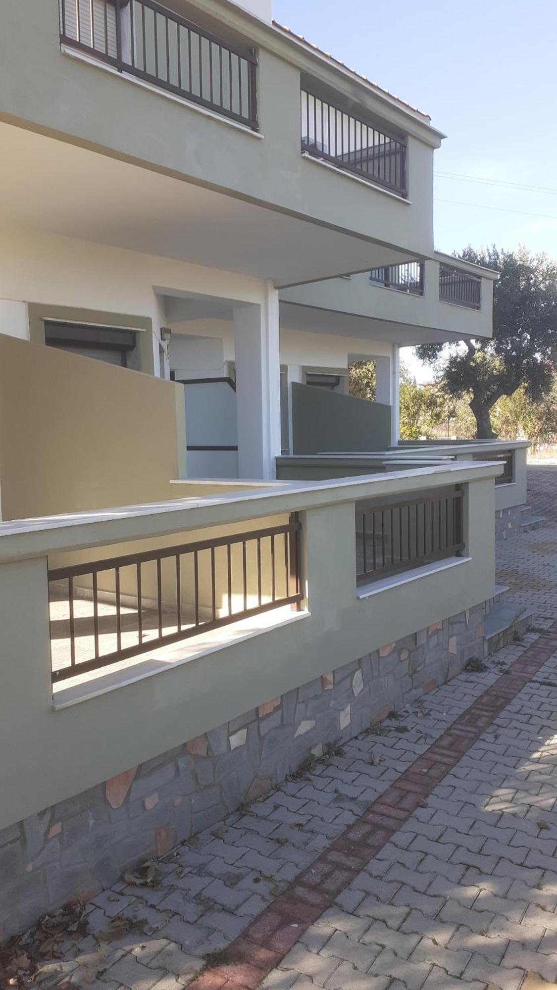 Giola Aparments And 2 * Astris