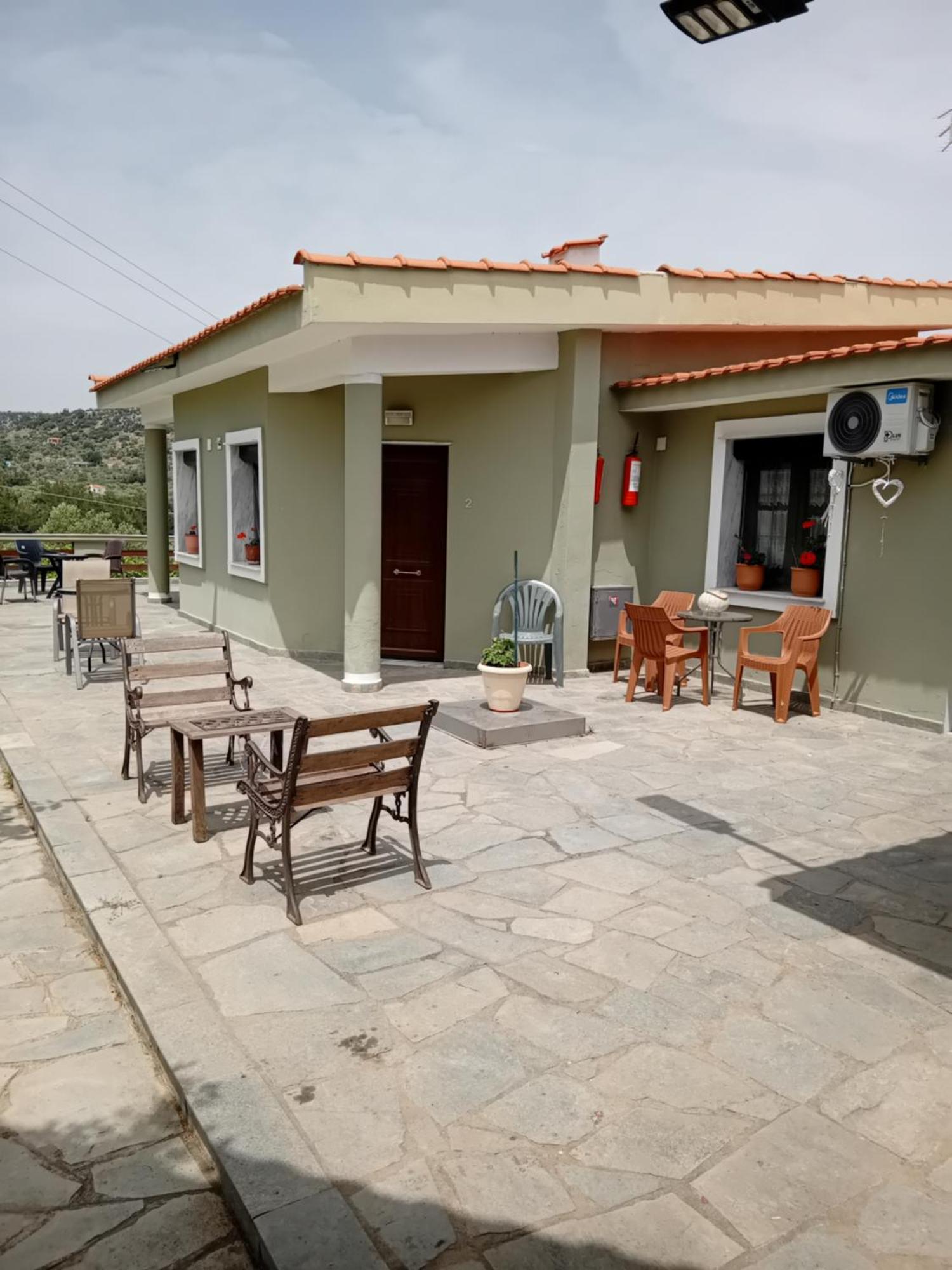 Giola Aparments And 2 Appartement *