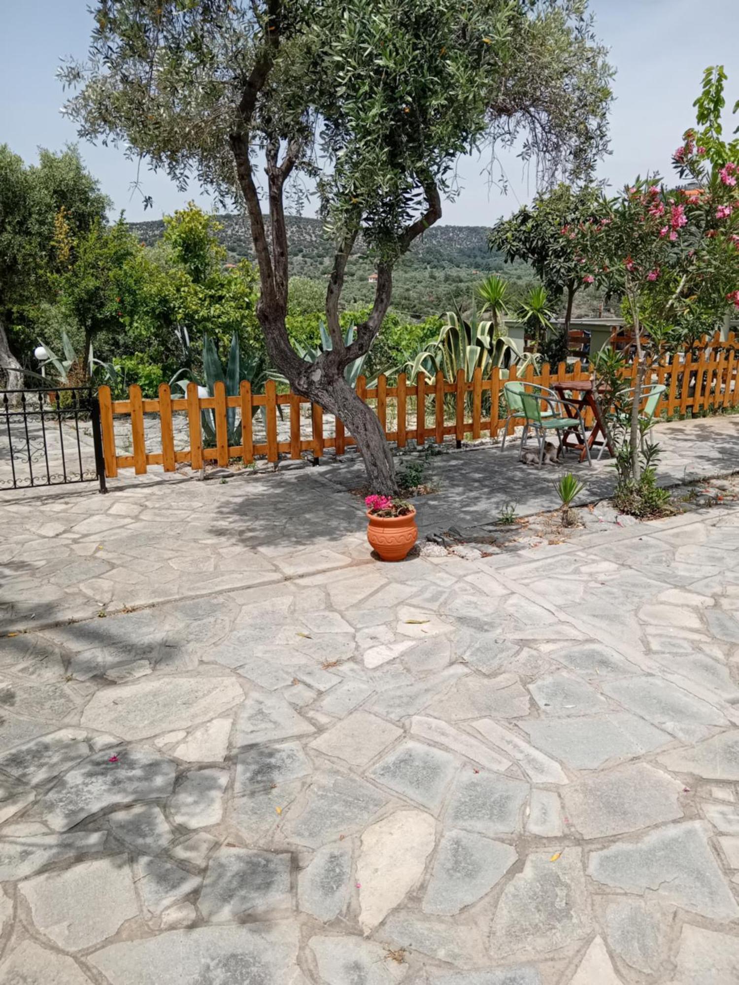 Giola Aparments And 2 *